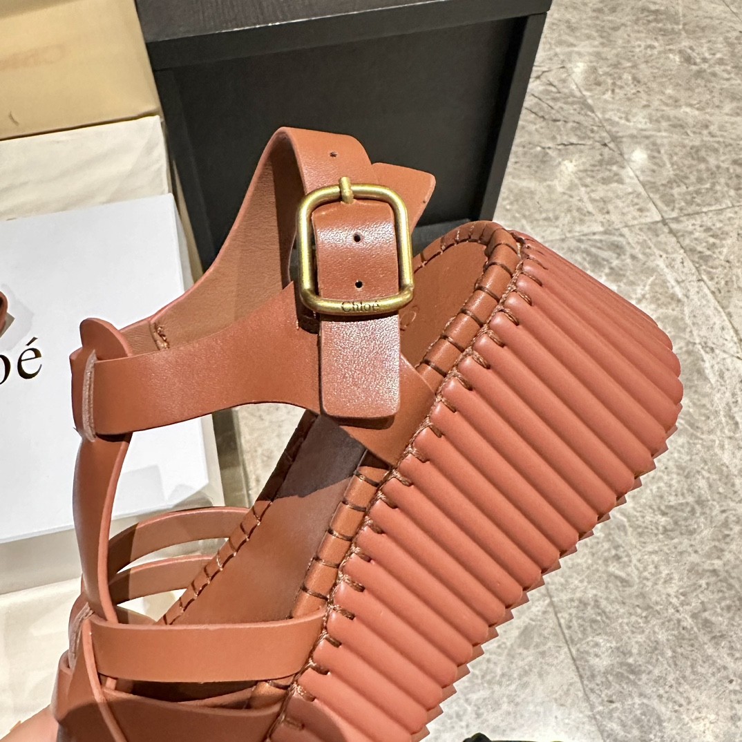 Chloe クロエ ブラウンレザーサンダル